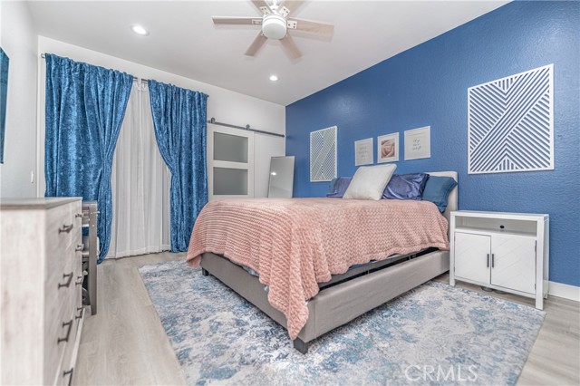 Image 13 of 26 For 600 Brea Boulevard 47