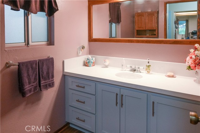 32801 Encina Dr, Running Springs CA: https://media.crmls.org/medias/e5f4b2d3-c94e-4c49-8ad6-4f605b36b6fe.jpg