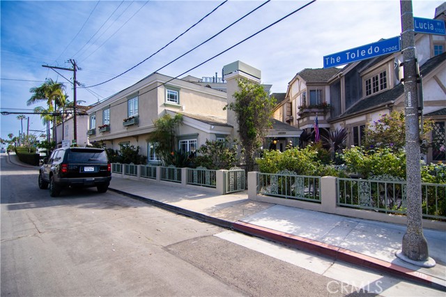 Detail Gallery Image 40 of 41 For 5770 E Lucia, Long Beach,  CA 90803 - 4 Beds | 4 Baths