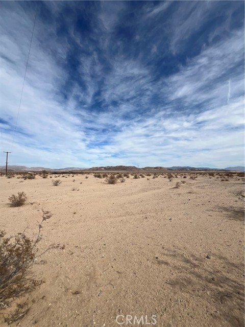 3256 Falderman Avenue, 29 Palms CA: https://media.crmls.org/medias/e5f56e2a-a98e-4235-bfe0-f00d3726f996.jpg
