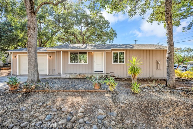 Detail Gallery Image 1 of 19 For 15993 35th Ave, Clearlake,  CA 95422 - 3 Beds | 1 Baths