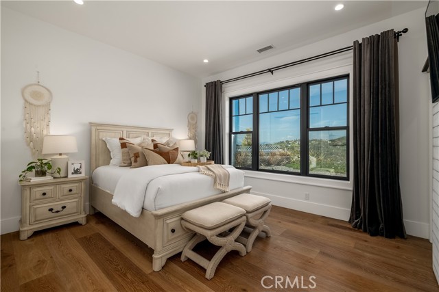 3325 Sagewood Hills Road, Vista CA: https://media.crmls.org/medias/e5f5bd95-dee9-4a34-822c-ec543deb09a0.jpg
