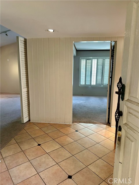 23135 Park Contessa, Calabasas CA: https://media.crmls.org/medias/e5f63955-65b3-47b9-a0bc-8611d6a5a6a0.jpg