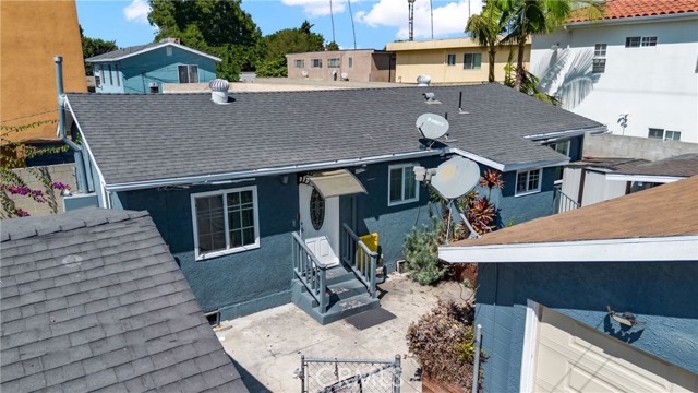415 E 97th Street, Inglewood CA: https://media.crmls.org/medias/e5f6be4d-7d64-43bd-9187-f49cb2788b0b.jpg