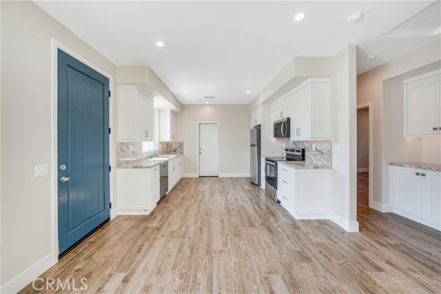 Detail Gallery Image 10 of 20 For 1703 Park, Huntington Beach,  CA 92648 - 2 Beds | 2 Baths