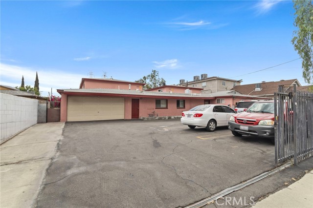 11966 Runnymede Street, North Hollywood CA: https://media.crmls.org/medias/e5f7cd05-e216-4f6d-935f-e1dbc99a6e02.jpg
