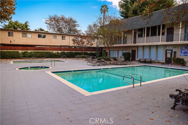 Detail Gallery Image 10 of 13 For 17151 Roscoe Bld #9,  Northridge,  CA 91325 - 2 Beds | 2 Baths