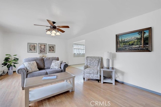 909 E 21st Street, Marysville CA: https://media.crmls.org/medias/e5f80c43-2ce6-4405-bfbb-13d88a58b09b.jpg