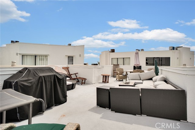 Detail Gallery Image 22 of 23 For 1201 Larrabee St #107,  West Hollywood,  CA 90069 - 2 Beds | 2 Baths