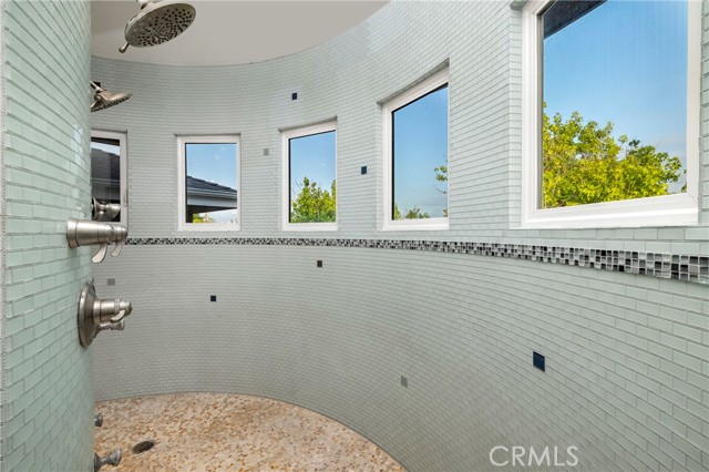 3141 Hillrose Dr, Rossmoor CA: https://media.crmls.org/medias/e5f9ad91-a0cc-49b5-b973-538e2b550091.jpg