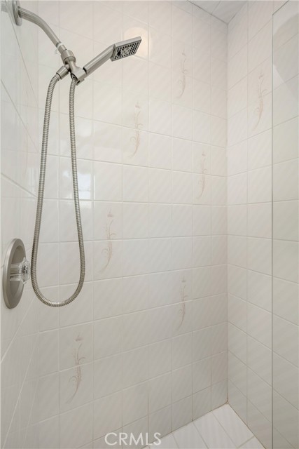 3229 Raintree Avenue, Torrance CA: https://media.crmls.org/medias/e5fa57b0-ee60-4b39-a656-94a6f1eb0921.jpg