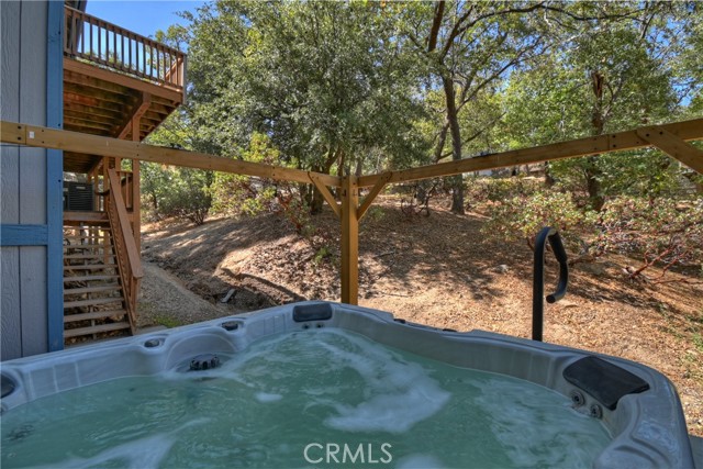 1348 Manzanita Way, Lake Arrowhead CA: https://media.crmls.org/medias/e5facefe-78fe-49d2-a2a4-ba41576ce62a.jpg