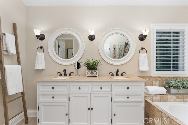20782 Porter Ranch Road, Rancho Santa Margarita CA: https://media.crmls.org/medias/e5fb6368-5677-4518-9569-b57782ac2348.jpg