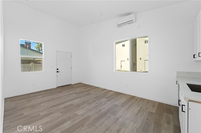 Detail Gallery Image 9 of 11 For 8510 1/2 Wilbur, Northridge,  CA 91324 - 1 Beds | 1 Baths