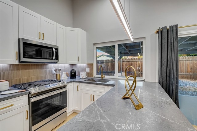 Detail Gallery Image 12 of 26 For 5030 Kensington Way, Riverside,  CA 92507 - 2 Beds | 1 Baths