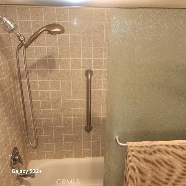 2821 S Fairview Street, Santa Ana CA: https://media.crmls.org/medias/e5fca535-333b-4b0b-8feb-6a21faf4c102.jpg