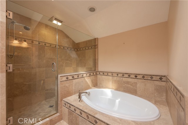 9 Sunrise, Irvine CA: https://media.crmls.org/medias/e5fcb645-2804-40d4-87d7-ad5f23a80077.jpg