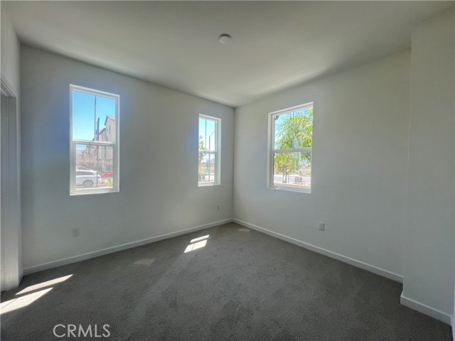 Detail Gallery Image 17 of 27 For 6074 Reef Way, Corona,  CA 92880 - 4 Beds | 3/1 Baths