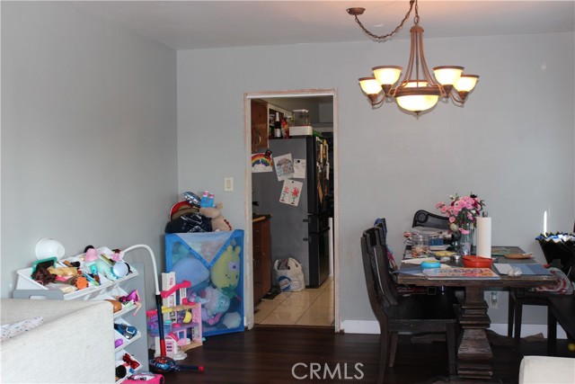 Detail Gallery Image 4 of 17 For 967 E Columbia, Pomona,  CA 91767 - 3 Beds | 2 Baths