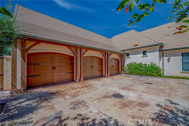 Image 5 of 69 For 2882 Trovare Court