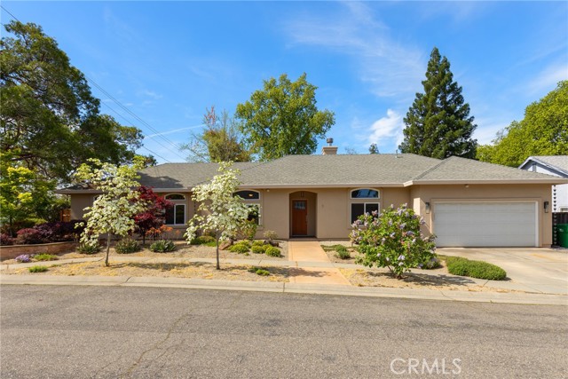 Detail Gallery Image 1 of 33 For 1 Summerwood Ct, Chico,  CA 95926 - 4 Beds | 2 Baths