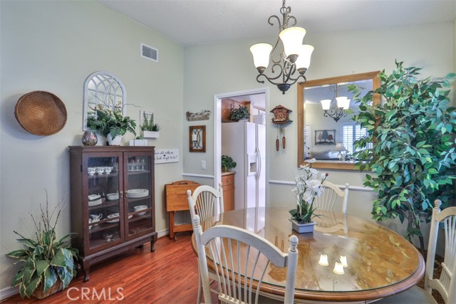 9793 Louise Way, Rancho Cucamonga CA: https://media.crmls.org/medias/e5fdaefe-44fa-4e8b-97f1-e149b7f14885.jpg