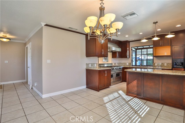 Detail Gallery Image 11 of 34 For 428 Ferrero Ln, La Puente,  CA 91744 - 4 Beds | 2 Baths