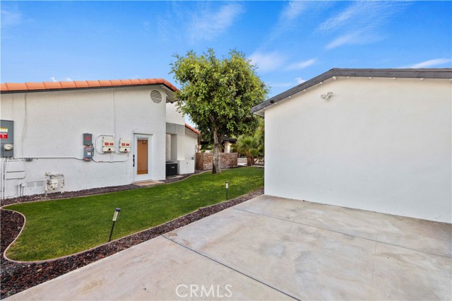 1757 Park View Drive, Palm Springs CA: https://media.crmls.org/medias/e5fdb8e5-10a8-4846-833f-bda7689c12d6.jpg