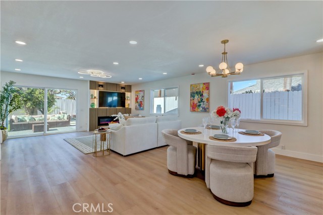 Detail Gallery Image 17 of 63 For 19691 Canberra Ln, Huntington Beach,  CA 92646 - 5 Beds | 3 Baths