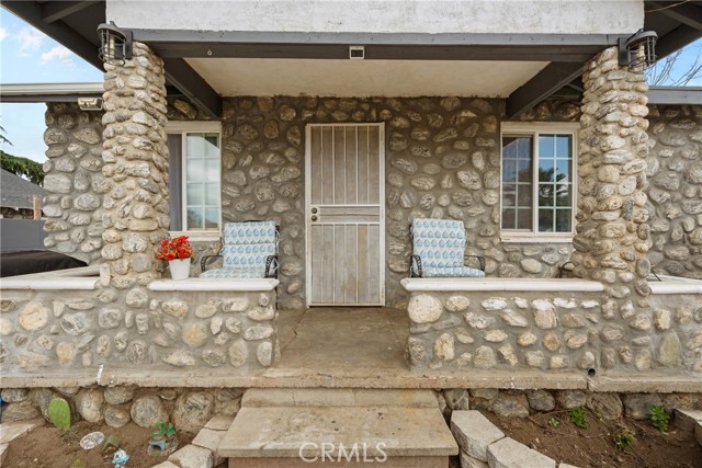 671 N Cherry Street, Banning CA: https://media.crmls.org/medias/e5fdd68d-2b86-4c42-abb3-2df28023c675.jpg