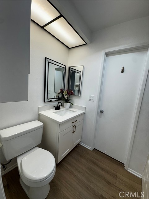 Detail Gallery Image 14 of 31 For 5760 Owensmouth Ave #28,  Woodland Hills,  CA 91367 - 2 Beds | 1/1 Baths