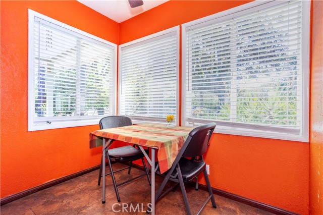 Detail Gallery Image 7 of 35 For 17101 Gault, Lake Balboa,  CA 91406 - 3 Beds | 2 Baths