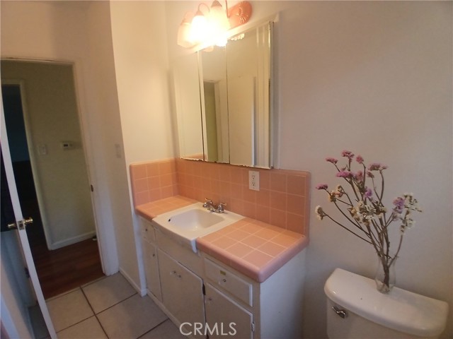 Detail Gallery Image 13 of 35 For 7650 Wilbur Ave, Reseda,  CA 91335 - 3 Beds | 1/1 Baths