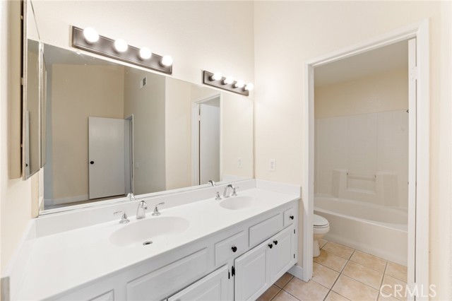 4108 Sunnysage Drive, Jurupa Valley CA: https://media.crmls.org/medias/e5fed2f8-b711-4dbb-9b96-ee84c2292ba0.jpg