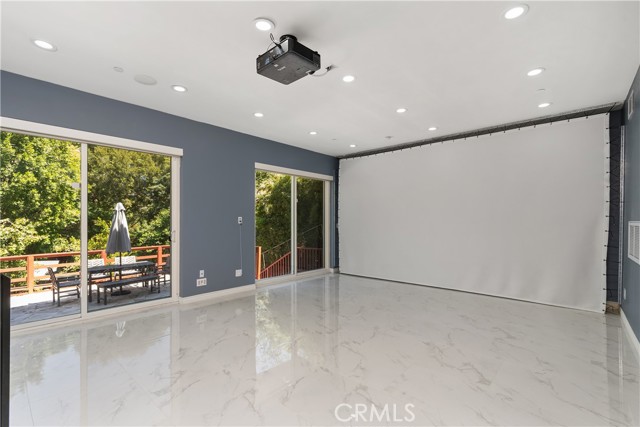 7670 Woodrow Wilson Drive, Los Angeles CA: https://media.crmls.org/medias/e5ff0856-0a7b-4cc6-9fcc-5cdc38f3ebaa.jpg