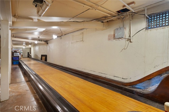 405 W Olive Avenue, Redlands CA: https://media.crmls.org/medias/e5ff1ad6-6231-41ba-ab65-62c5c2915454.jpg
