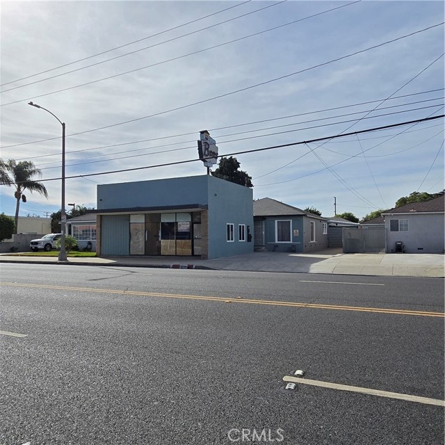 Image 5 of 71 For 15709 Bellflower Boulevard