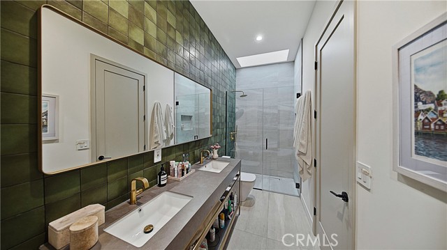 Detail Gallery Image 18 of 45 For 8840 Ashcroft Ave, West Hollywood,  CA 90048 - 3 Beds | 4 Baths