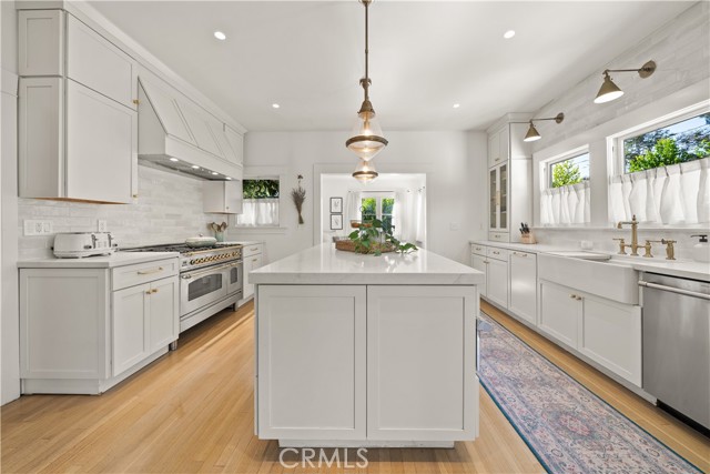 743 Harvard Avenue, Claremont CA: https://media.crmls.org/medias/e6003b45-2207-43e0-b757-3b1ec819c180.jpg