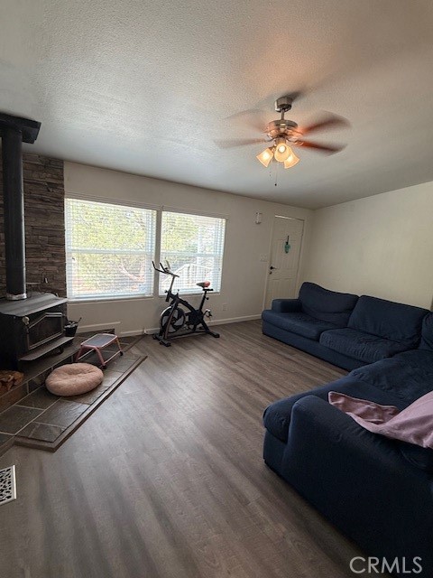 24260 Minton Road, Homeland CA: https://media.crmls.org/medias/e600a14a-f547-412b-abc2-e449a97ee166.jpg