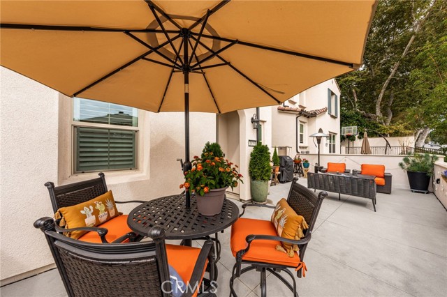 1419 N Indian Hill Boulevard, Claremont CA: https://media.crmls.org/medias/e601374f-4f88-435a-9939-62b6ad403cb2.jpg
