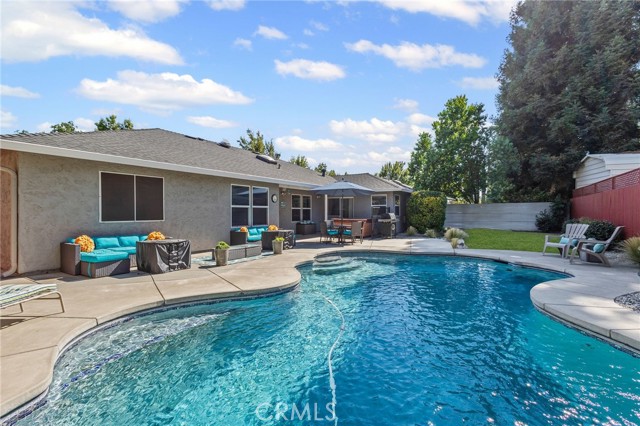 204 Crater Lake Drive, Chico CA: https://media.crmls.org/medias/e601d10c-4a1a-4578-90b5-4eeac848e9d9.jpg