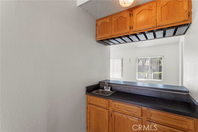 Detail Gallery Image 11 of 24 For 1025 Monte Vista Dr, Riverside,  CA 92507 - 3 Beds | 2 Baths