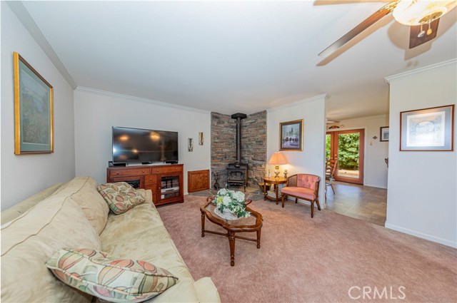 53235 Finegold Creek Court, North Fork CA: https://media.crmls.org/medias/e6029740-a4d5-483c-b0b7-8c89a490b46e.jpg