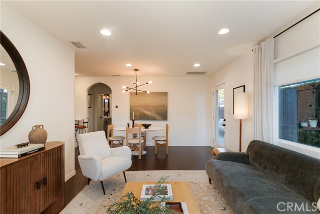 Detail Gallery Image 7 of 27 For 1609 N Avenue 51, Los Angeles,  CA 90042 - 3 Beds | 2 Baths