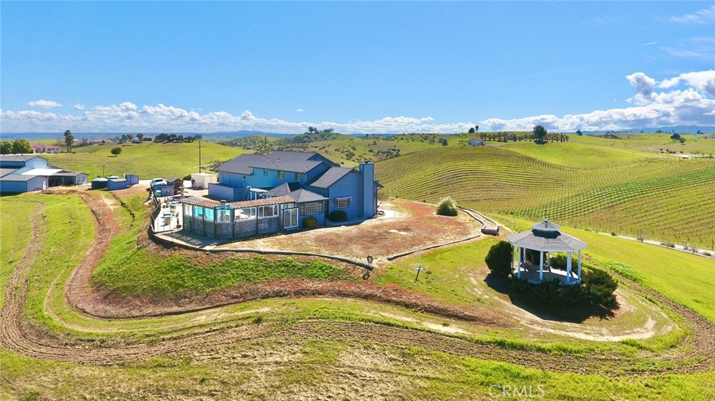 1010 W 10th Street, San Miguel, CA 93451