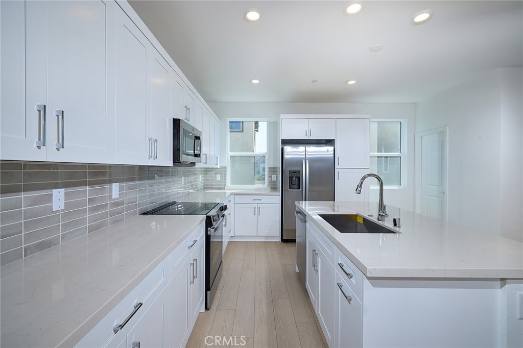 6045 Fairfax Drive