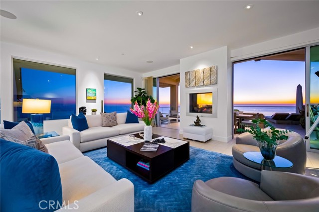 Detail Gallery Image 9 of 45 For 2300 Crestview, Laguna Beach,  CA 92651 - 4 Beds | 4/1 Baths