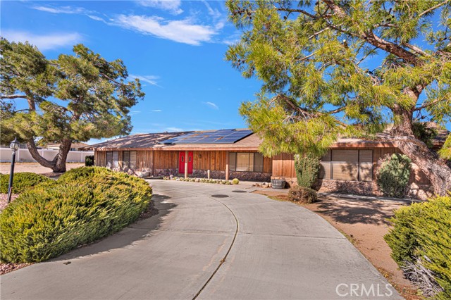 Detail Gallery Image 2 of 39 For 18110 Fairburn St, Hesperia,  CA 92345 - 3 Beds | 2 Baths
