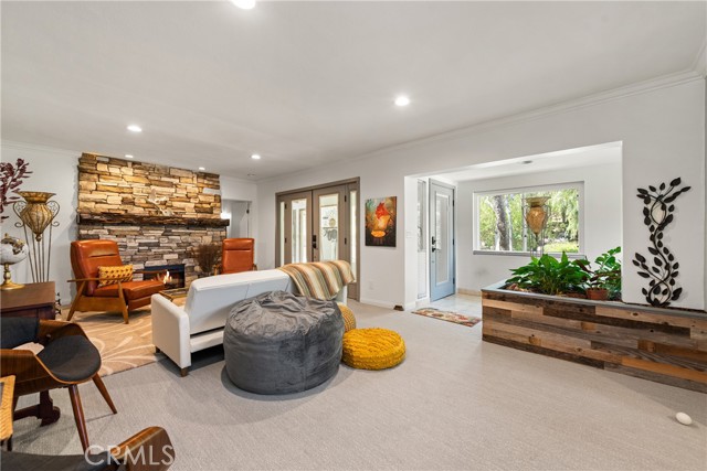 5893 Oak Knolls Road, Simi Valley CA: https://media.crmls.org/medias/e604f850-3883-45da-b8a4-fd886a23f374.jpg
